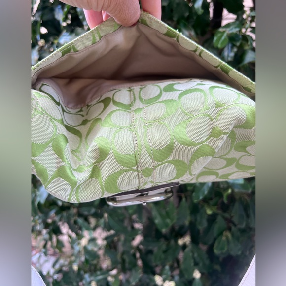 2010 Coach Soho Lime Green and White Shoulder Bag Set - Picture 10 of 16